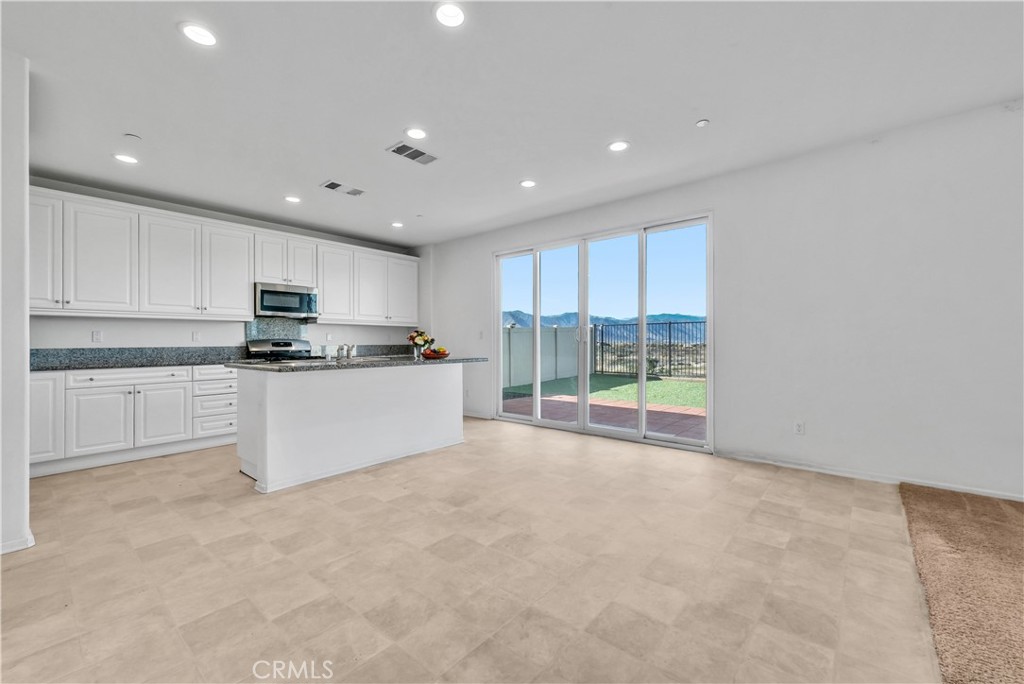 MLS #WS25275800 image #14