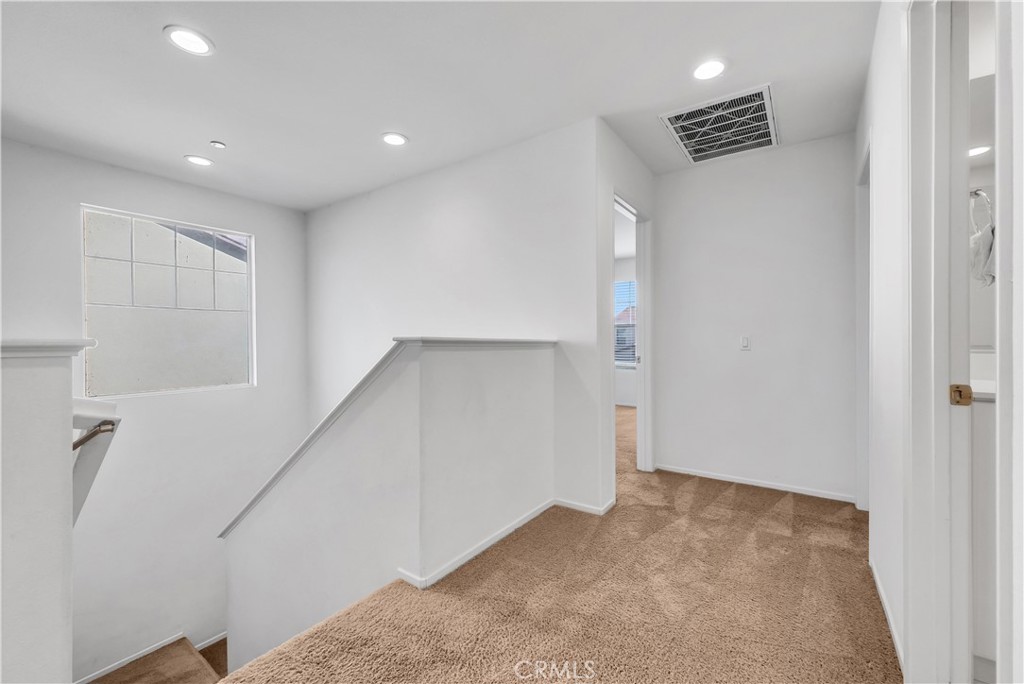 MLS #WS25275800 image #18