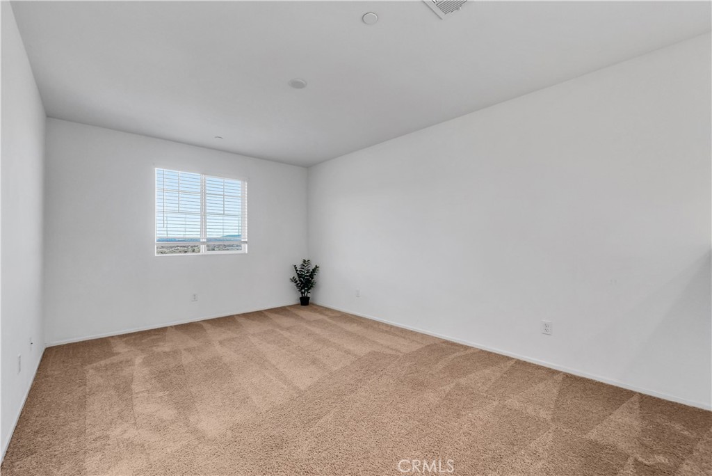 MLS #WS25275800 image #20