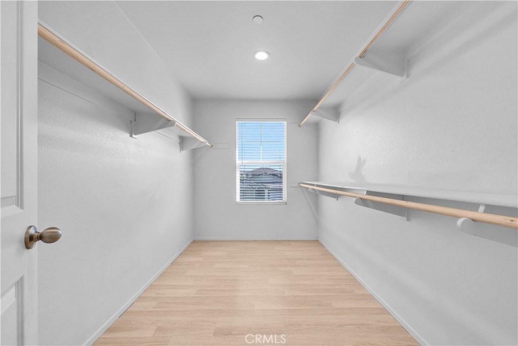 MLS #WS25275800 image #26