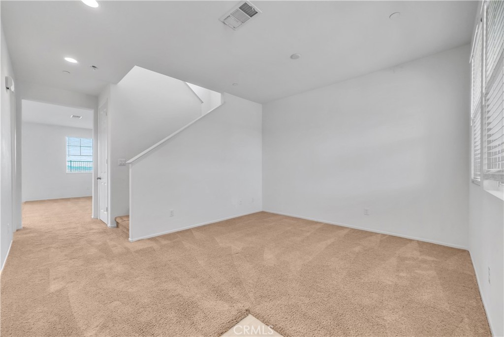 MLS #WS25275800 image #4