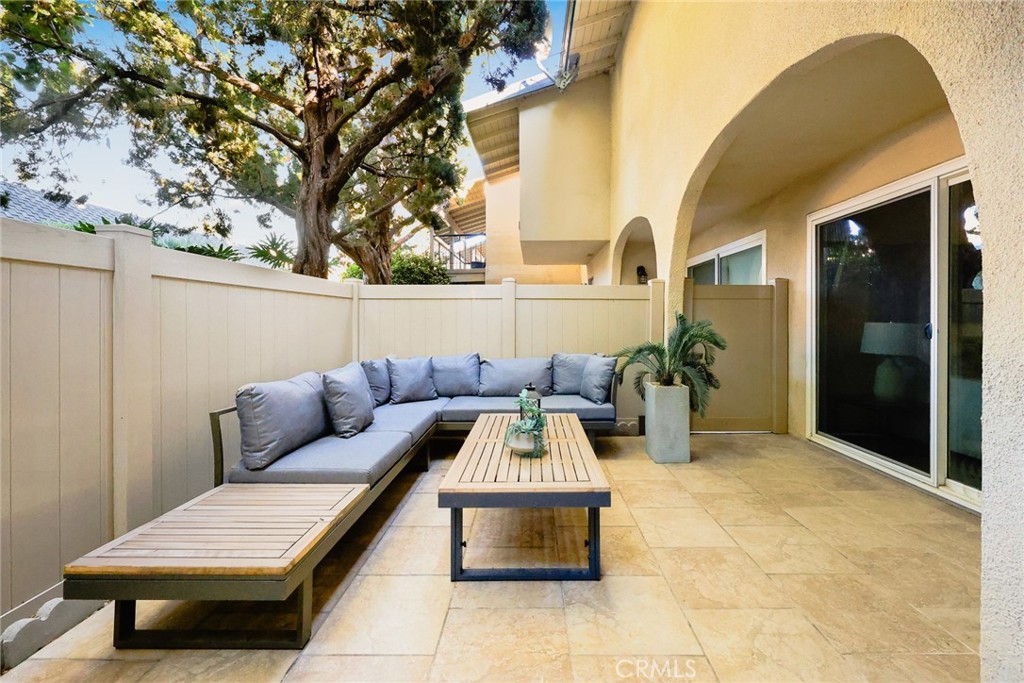 MLS #WS25275948 image #1