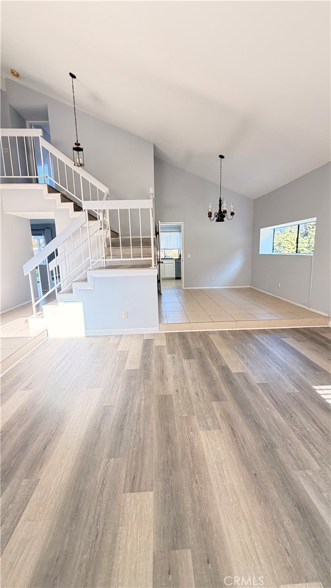 MLS #WS25275990 image #1