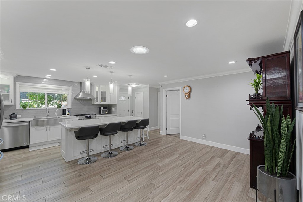 MLS #WS25276476 image #11