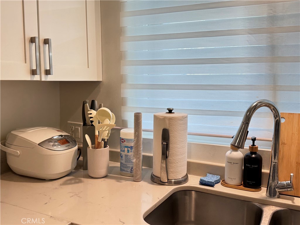 MLS #WS25276528 image #10