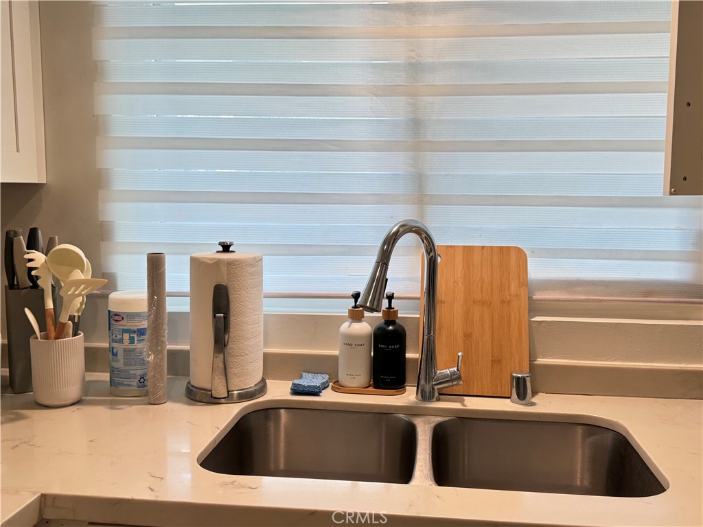 MLS #WS25276528 image #11