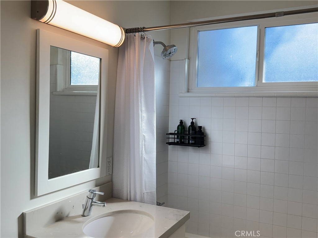 MLS #WS25276528 image #16