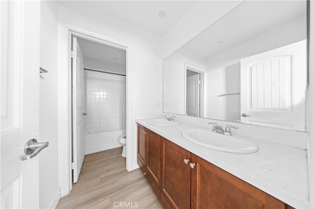 MLS #WS25276557 image #14