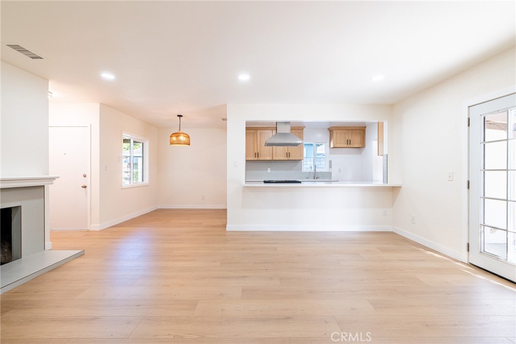 MLS #WS25276659 image #4