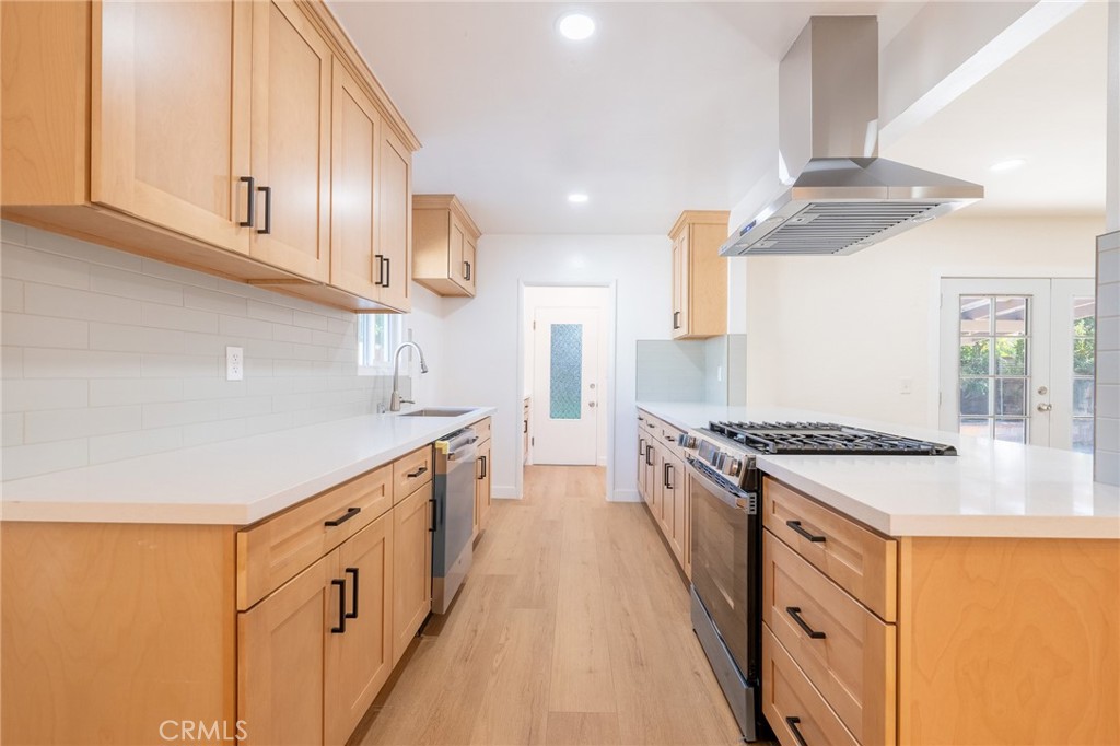 MLS #WS25276659 image #8