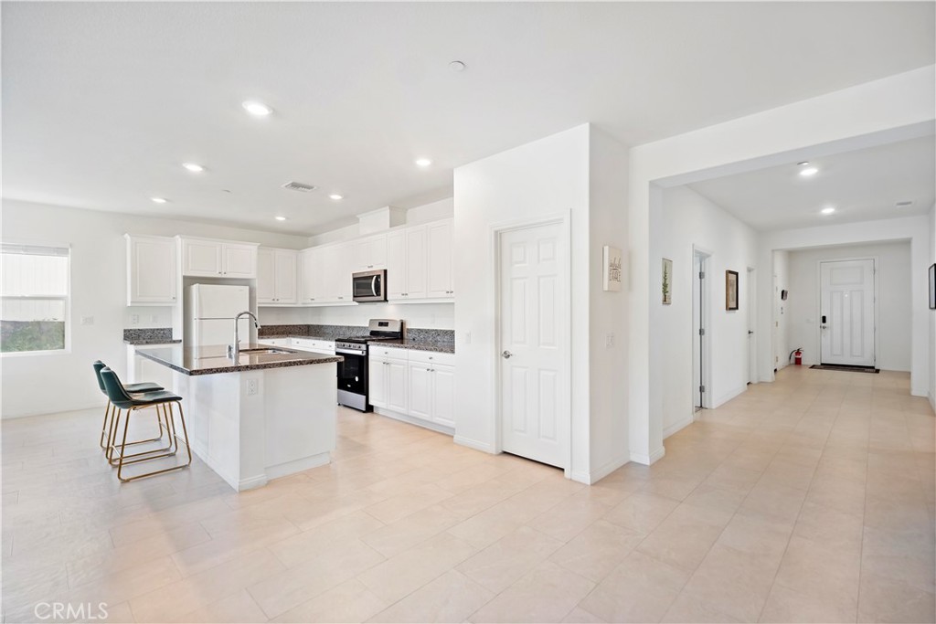 MLS #WS25276718 image #10