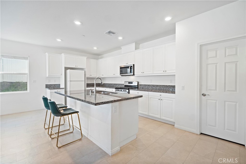 MLS #WS25276718 image #11