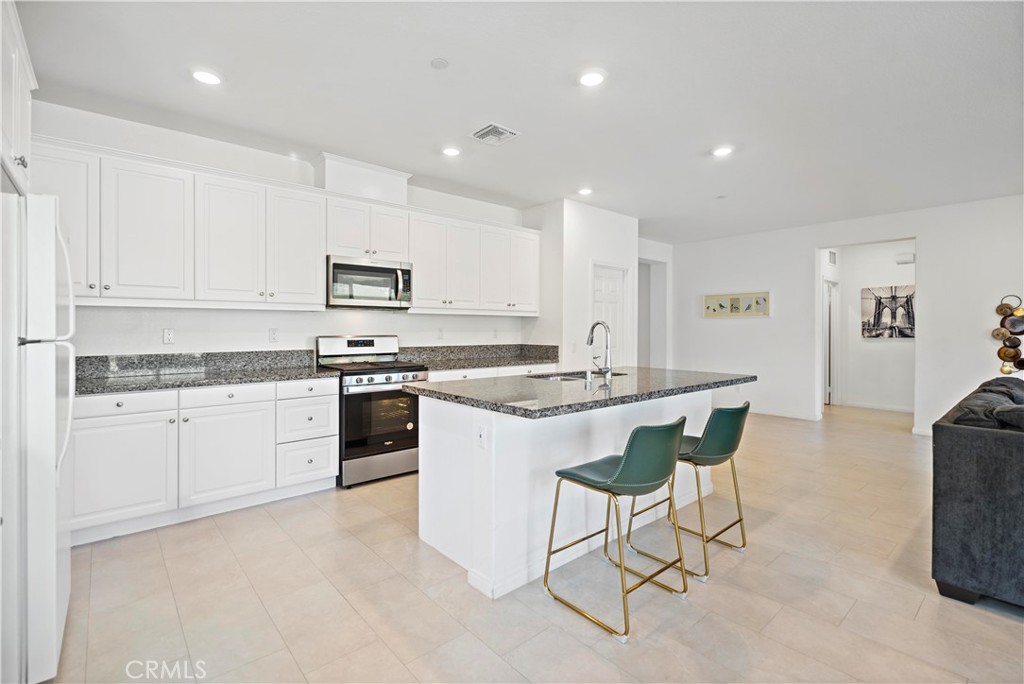 MLS #WS25276718 image #12