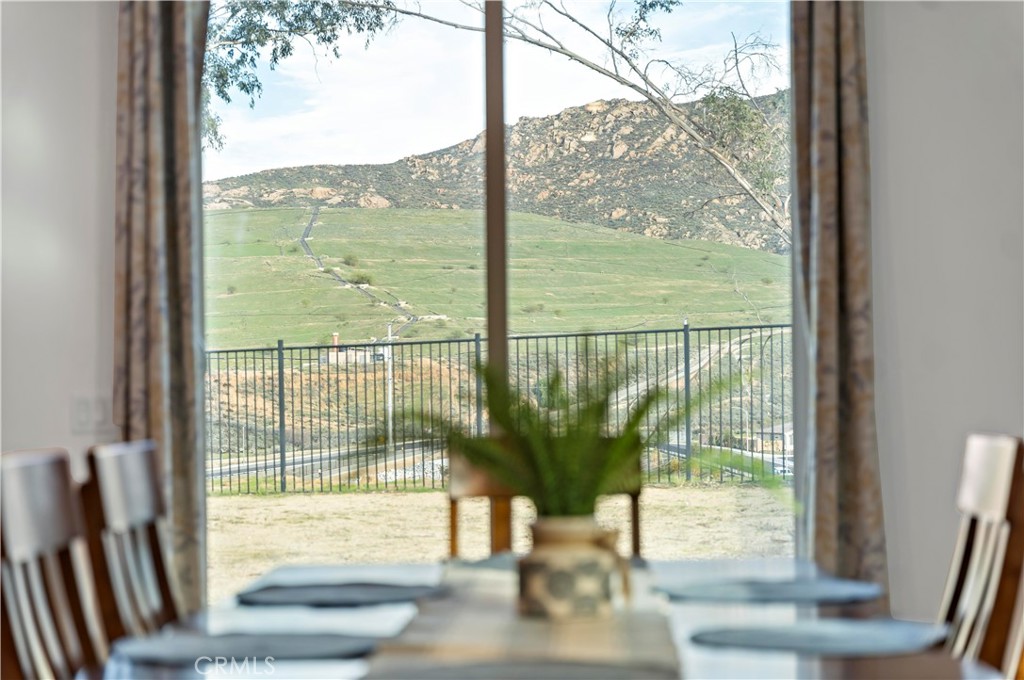 MLS #WS25276718 image #15