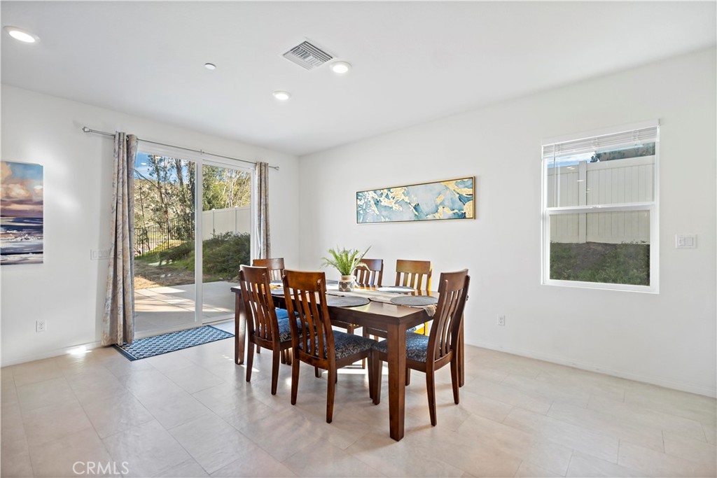 MLS #WS25276718 image #16