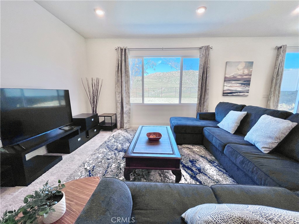 MLS #WS25276718 image #7