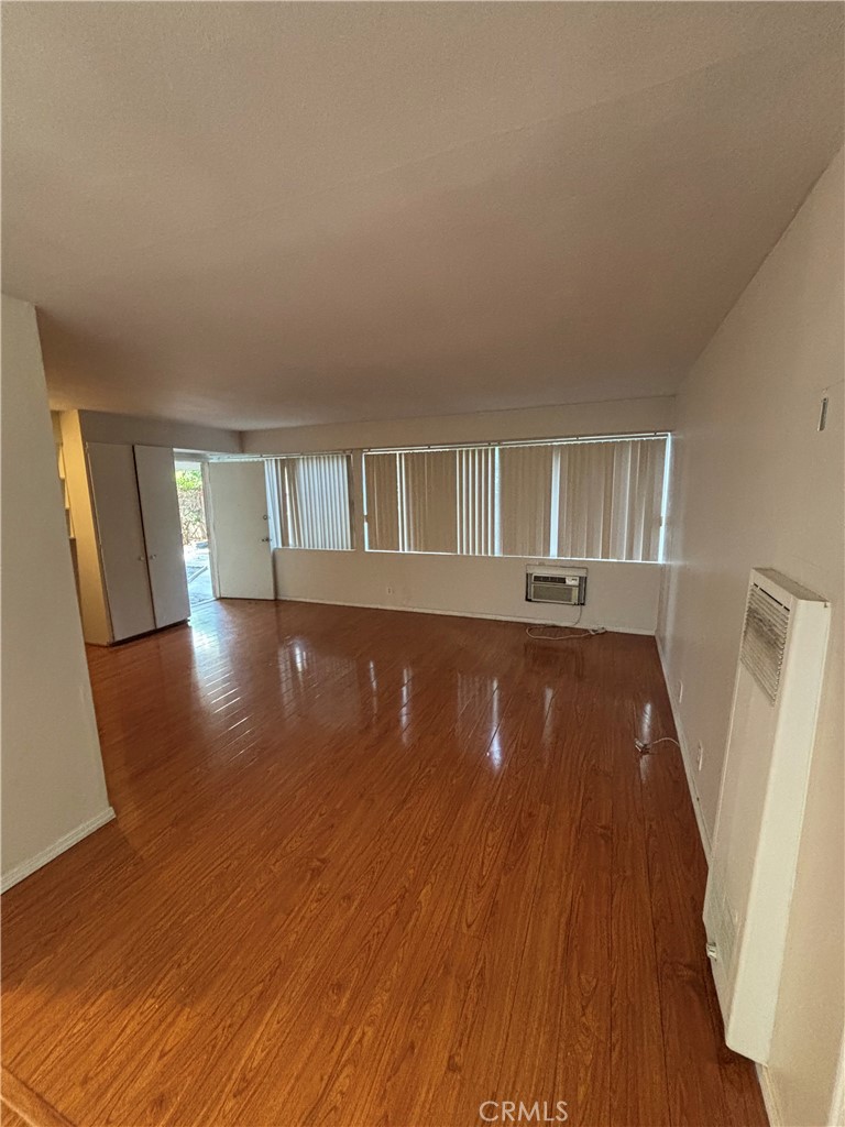 MLS #WS25276745 image #1