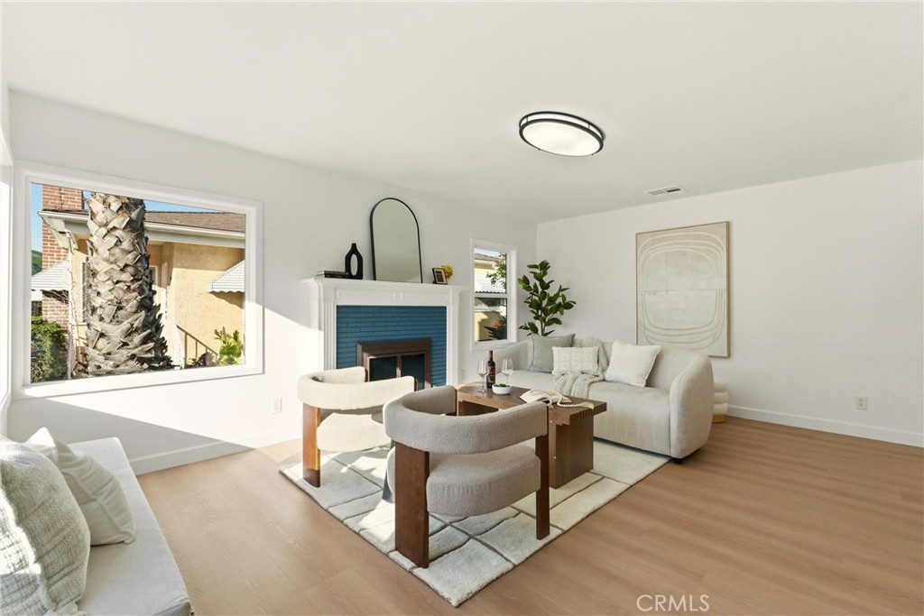 MLS #WS25276931 image #6