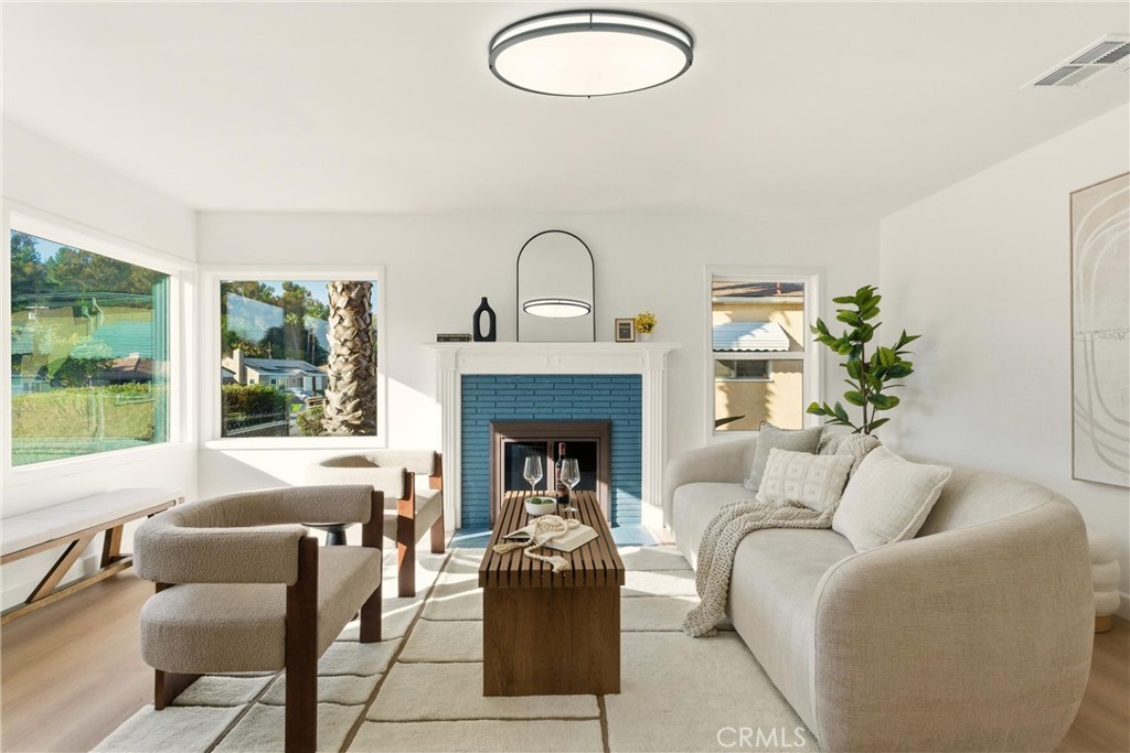 MLS #WS25276931 image #7