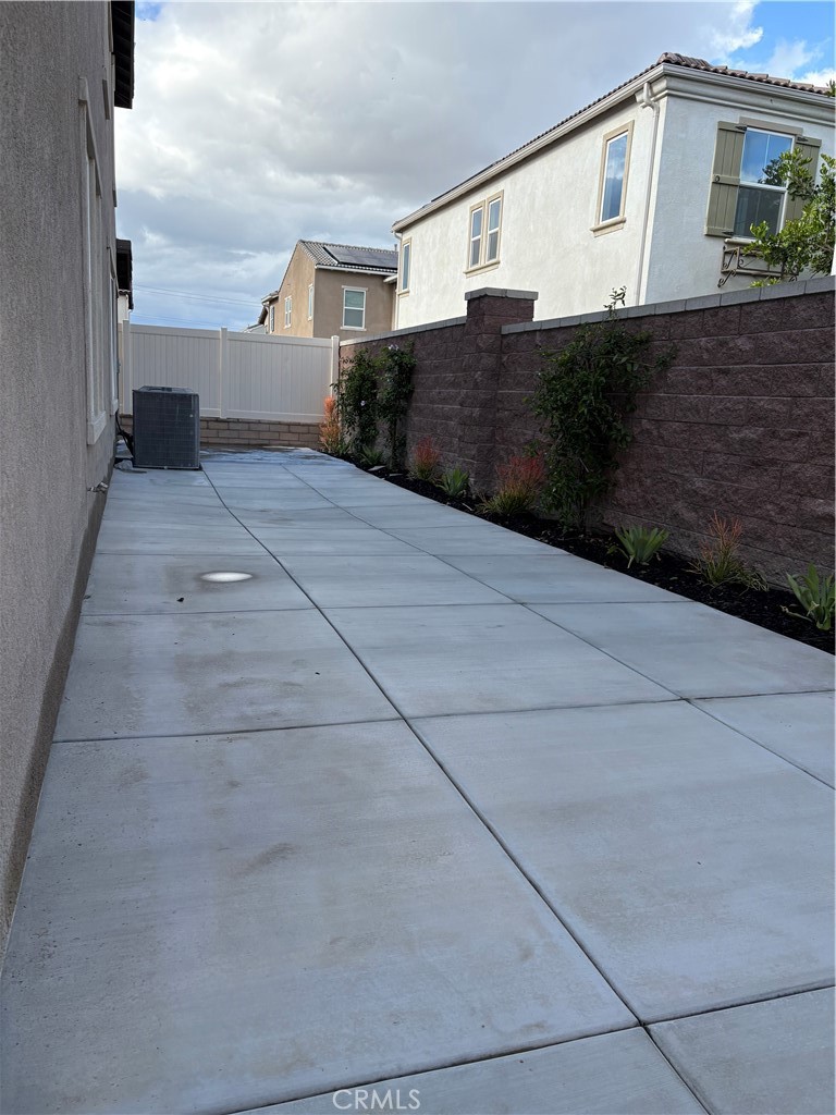 MLS #WS25277159 image #1