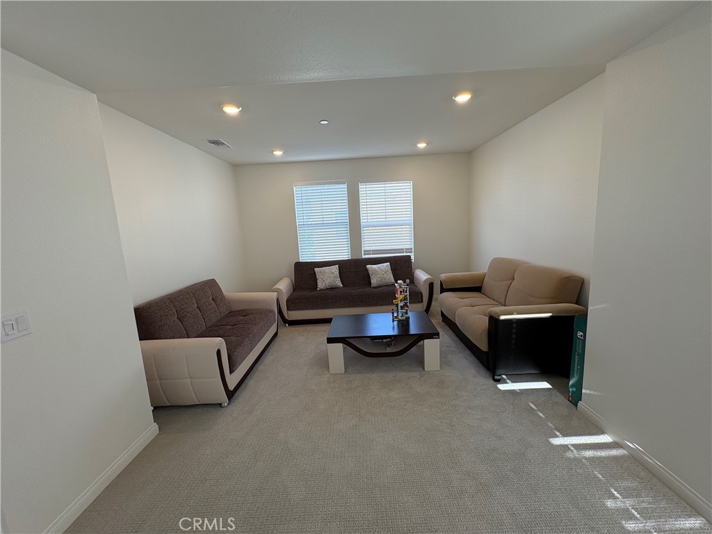 MLS #WS25277159 image #5