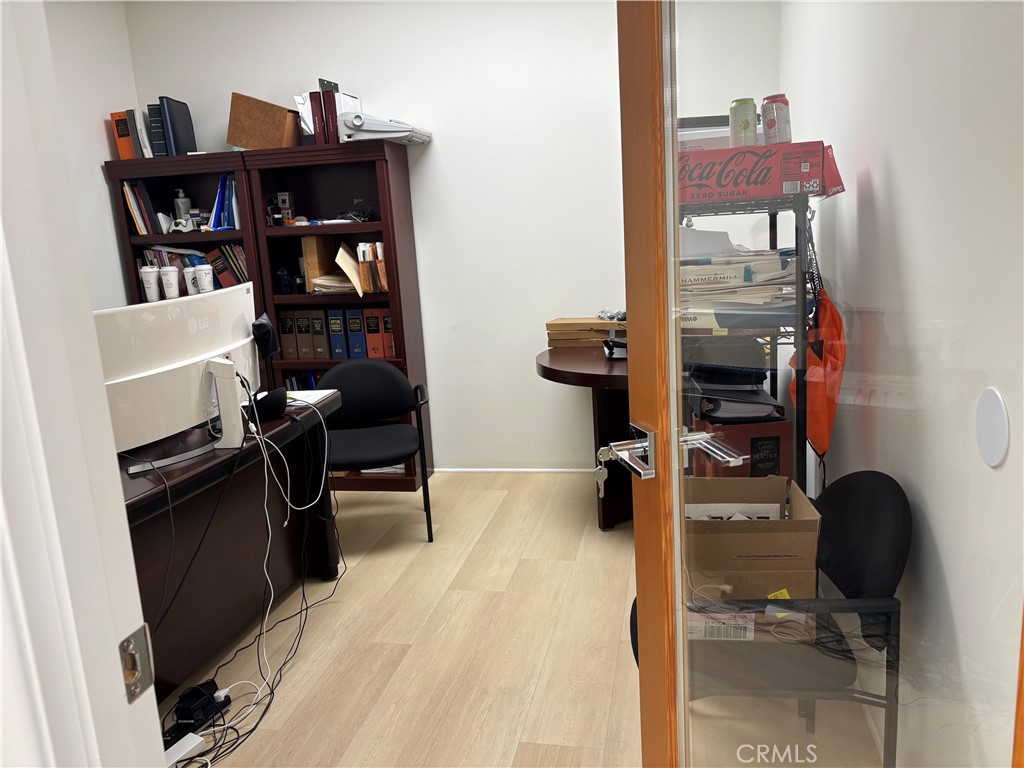 MLS #WS25277385 image #3