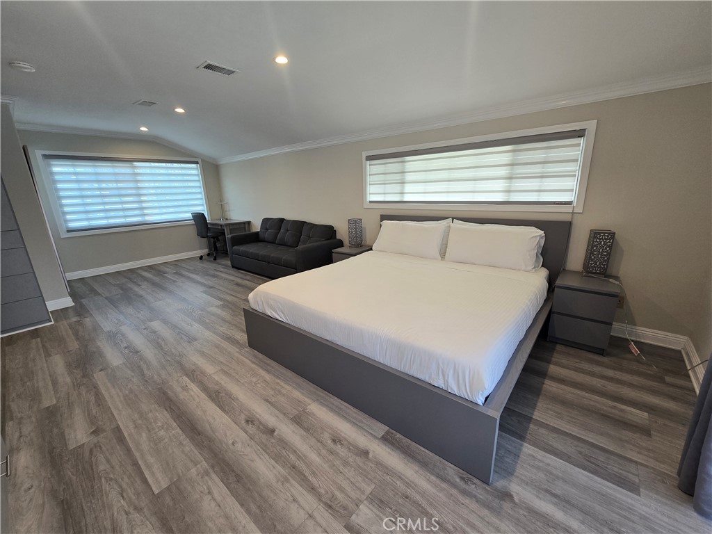 MLS #WS25277459 image #8