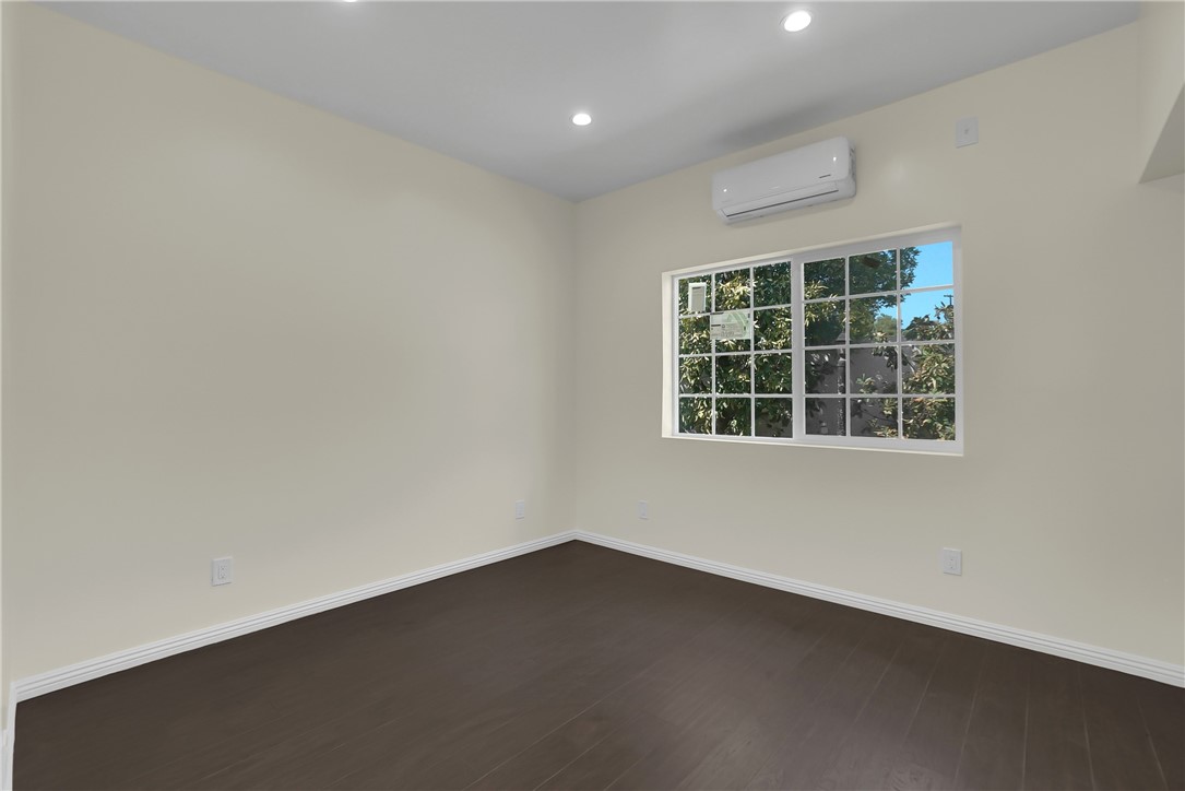 MLS #WS25277784 image #15