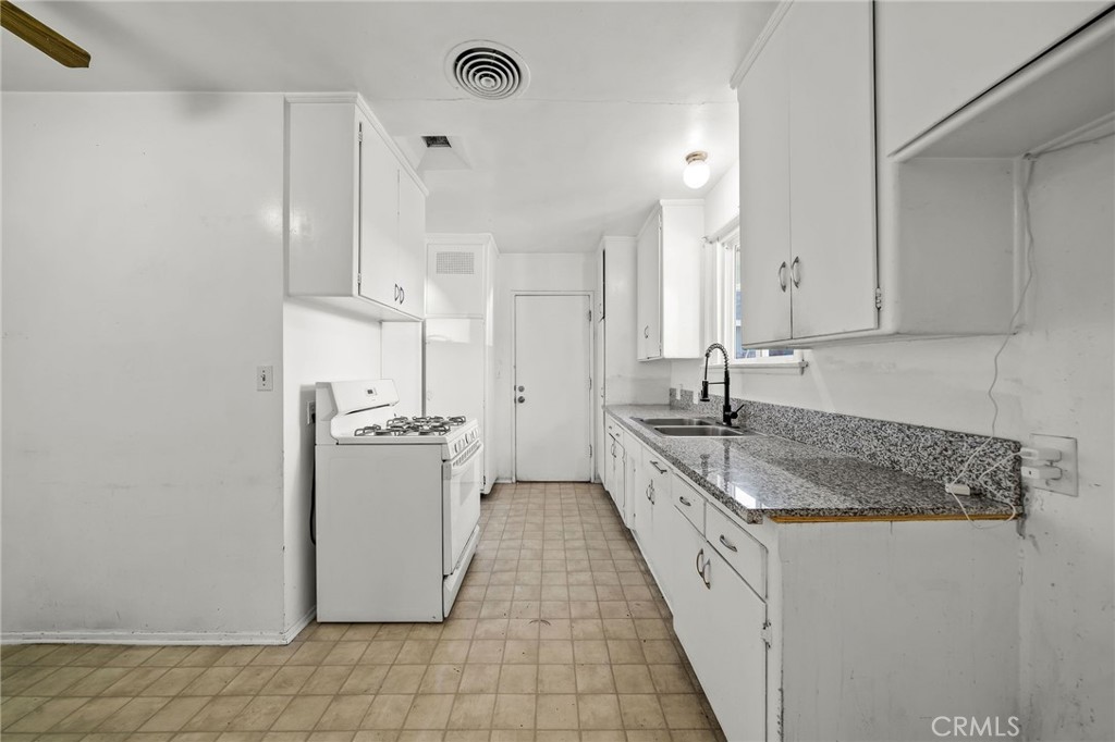 MLS #WS25277808 image #11