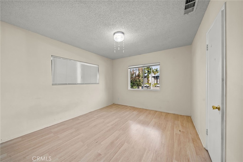 MLS #WS25277808 image #25