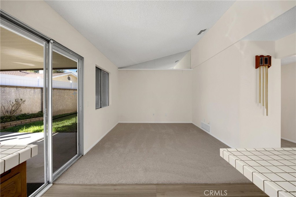 MLS #WS25277903 image #14