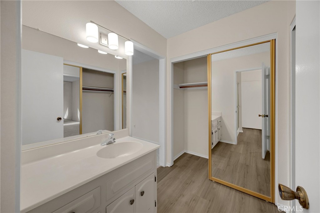 MLS #WS25277903 image #8