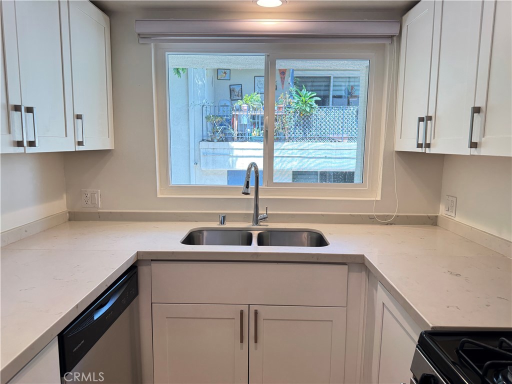 MLS #WS25278267 image #13