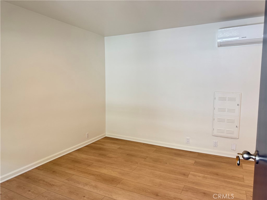 MLS #WS25278267 image #6