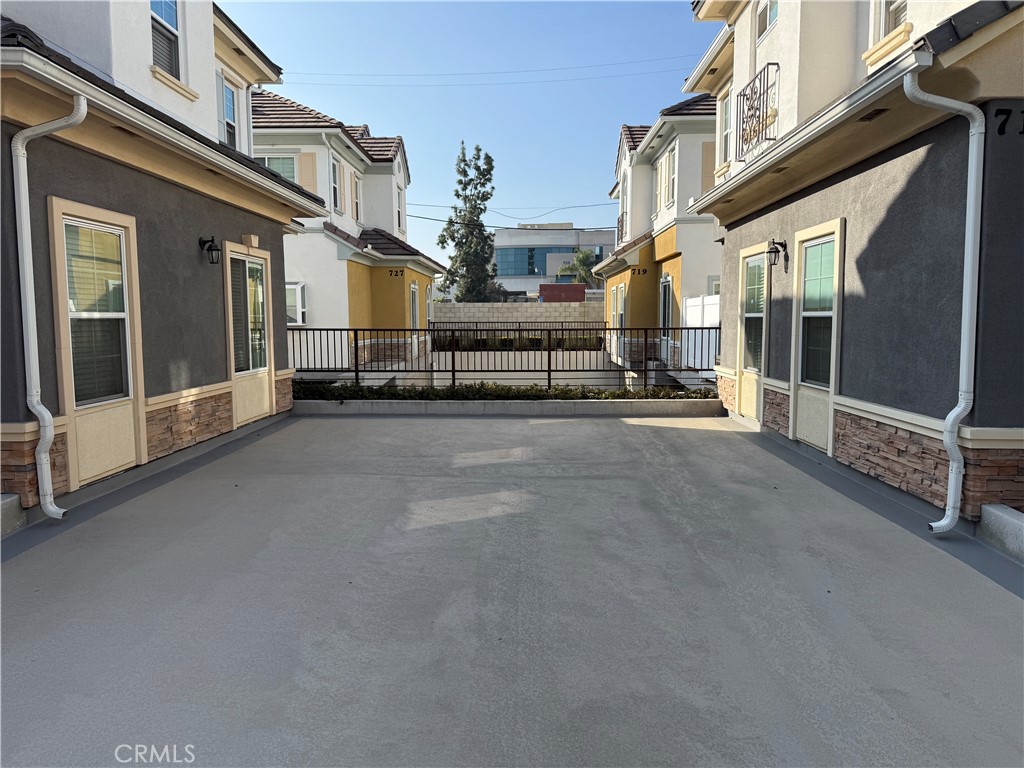 MLS #WS25279408 image #1