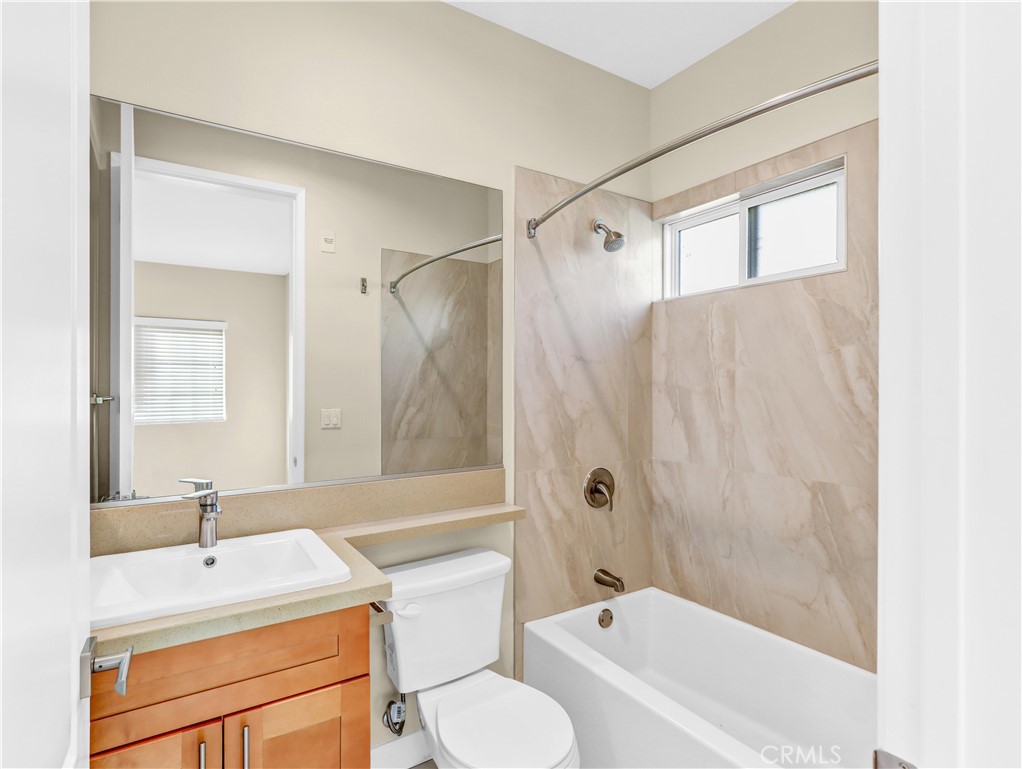 MLS #WS25279408 image #9