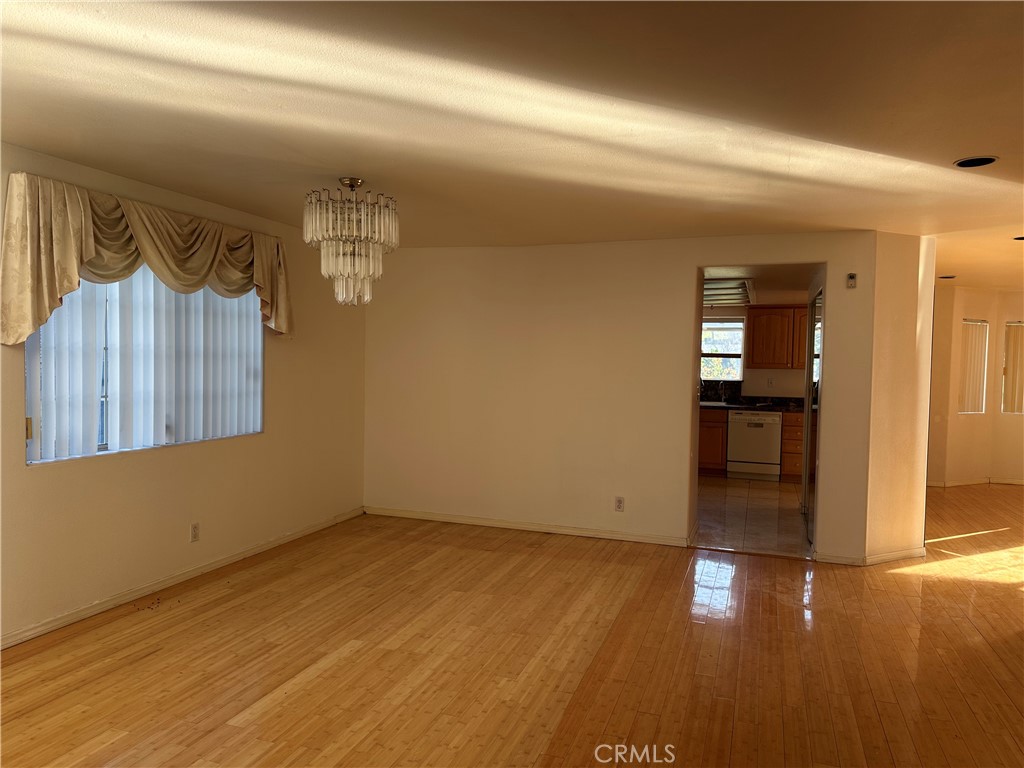 MLS #WS25279708 image #2