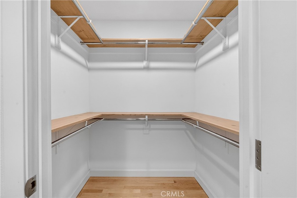 MLS #WS25280298 image #3