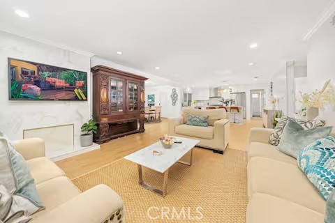 MLS #WS25280331 image #6