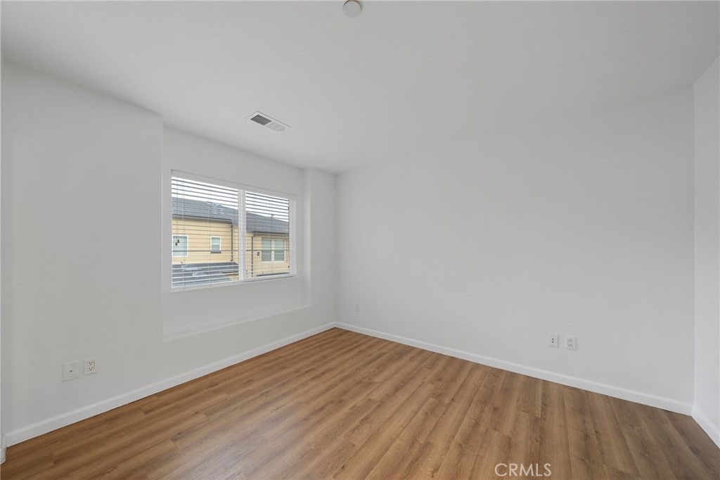 MLS #WS25280862 image #16