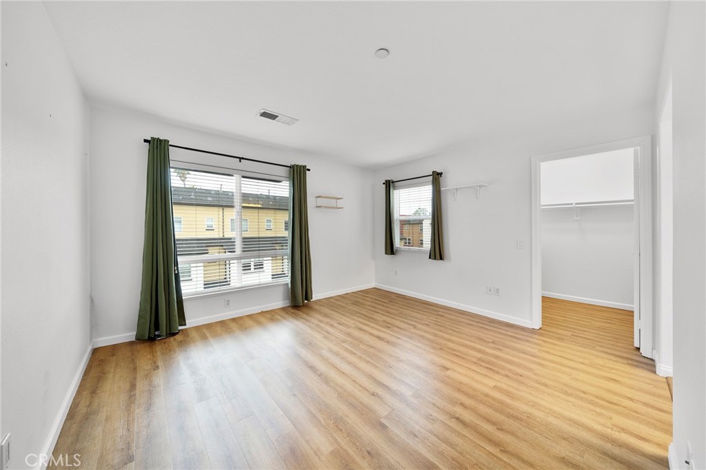 MLS #WS25280862 image #19