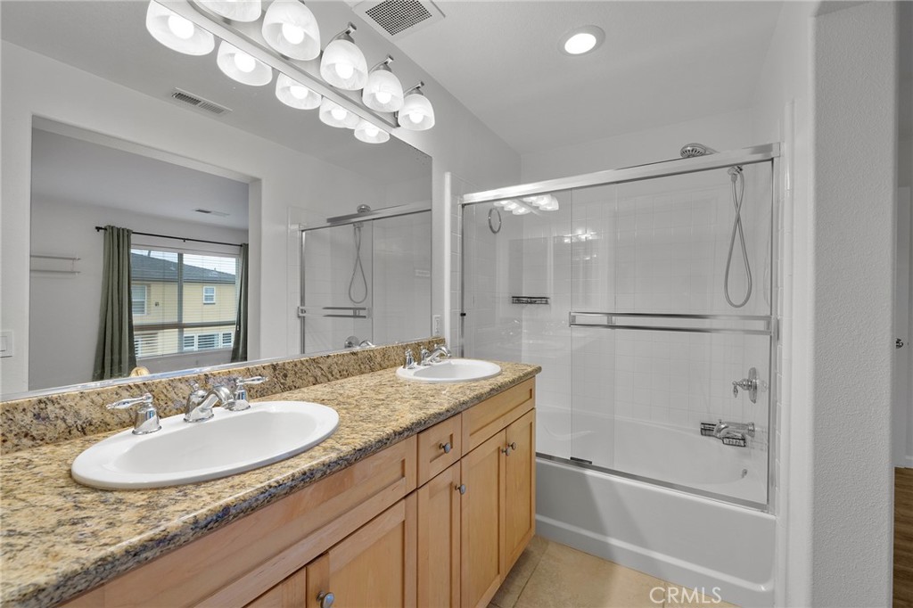 MLS #WS25280862 image #21