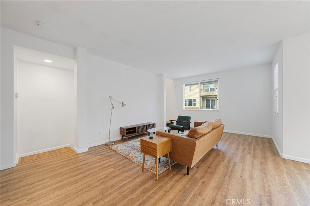 MLS #WS25280862 image #7