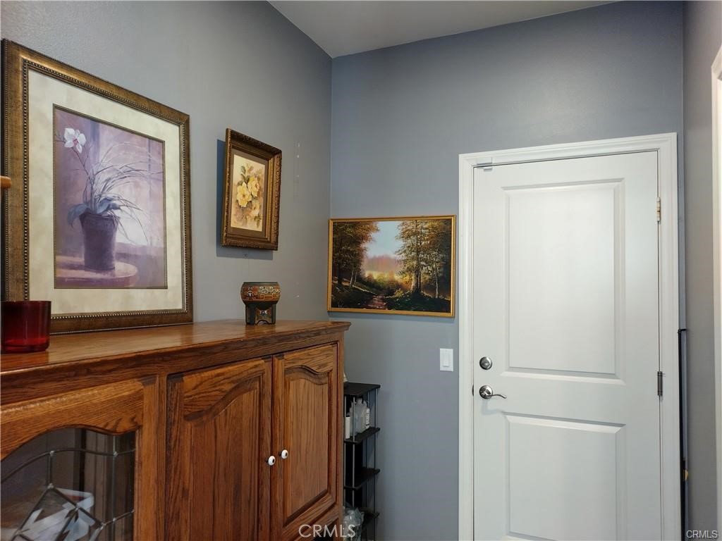 MLS #WS25281144 image #9