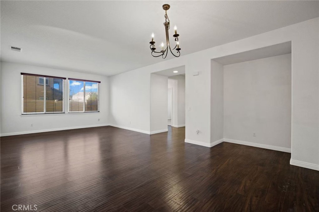 MLS #WS25281236 image #8