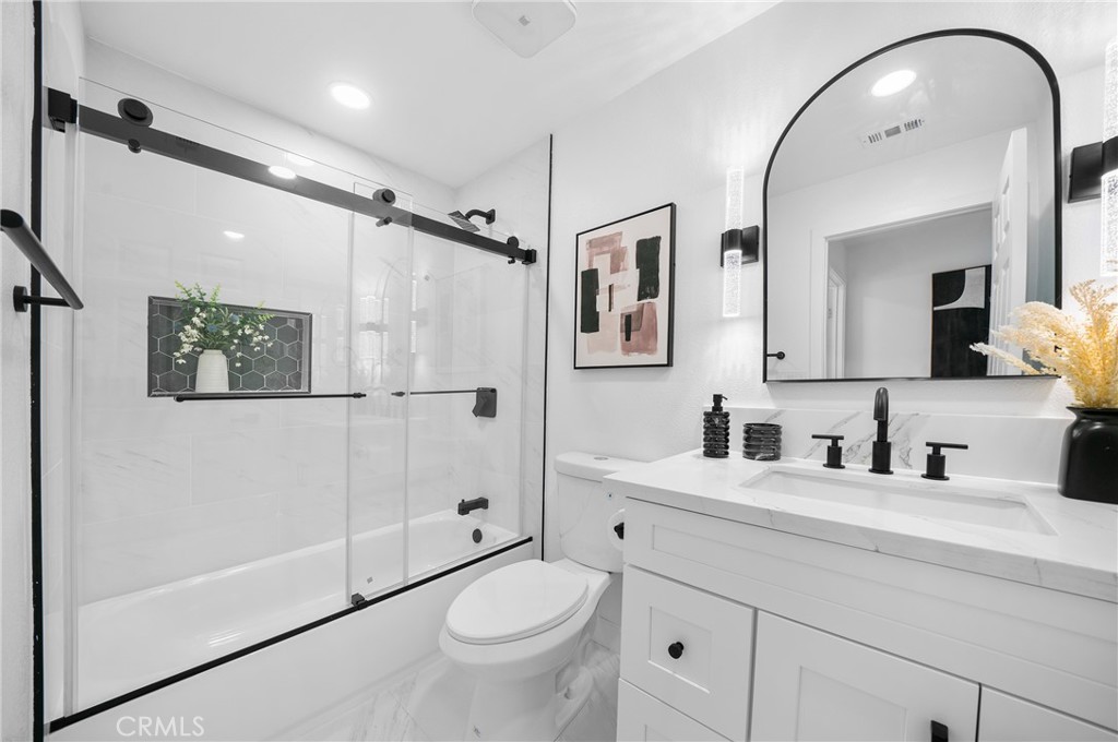 MLS #WS25281460 image #13