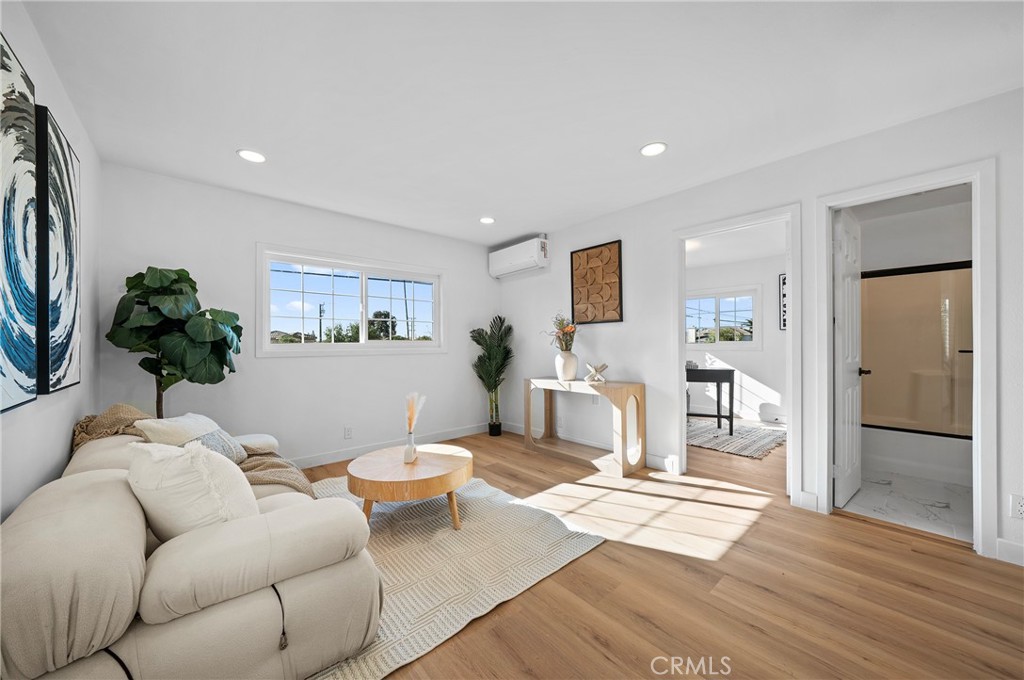 MLS #WS25281460 image #19