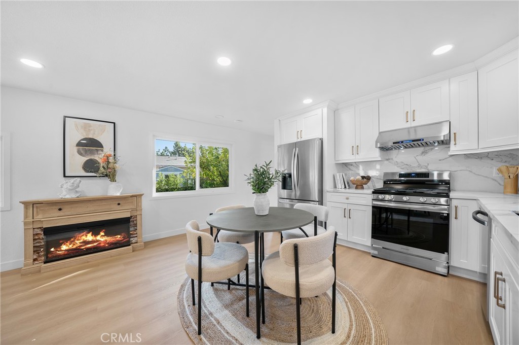 MLS #WS25281460 image #8