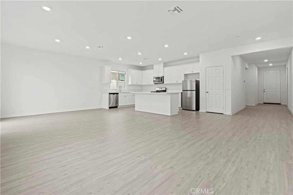 MLS #WS25282056 image #11