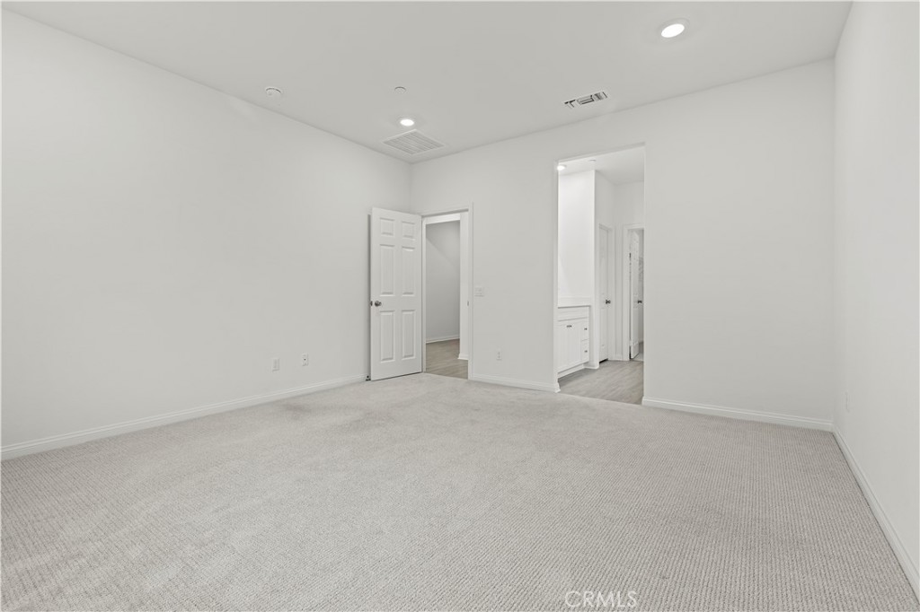 MLS #WS25282056 image #6